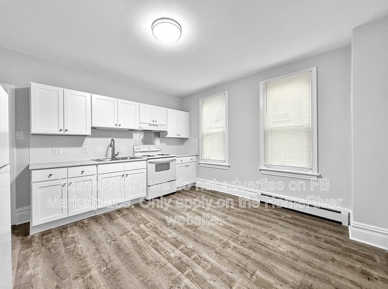 373 W North St #1 - Photo 7 of 21