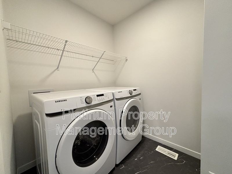 45 Creekview Manor Sw #A - Photo 2 of 16