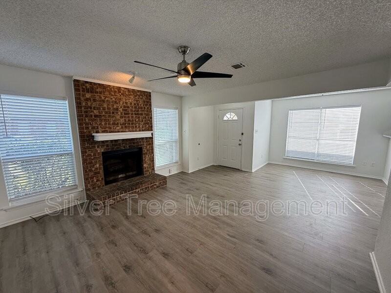 2326 Summer Place Dr - Photo 6 of 23