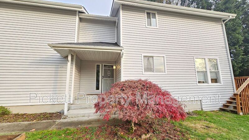 4301 Cobblestone Ln Ne - Photo 3 of 34