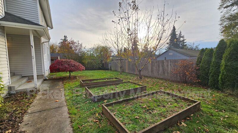 4301 Cobblestone Ln Ne - Photo 4 of 34