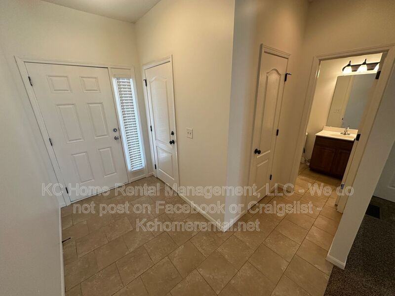 12744 New Jersey Ct - Photo 7 of 41