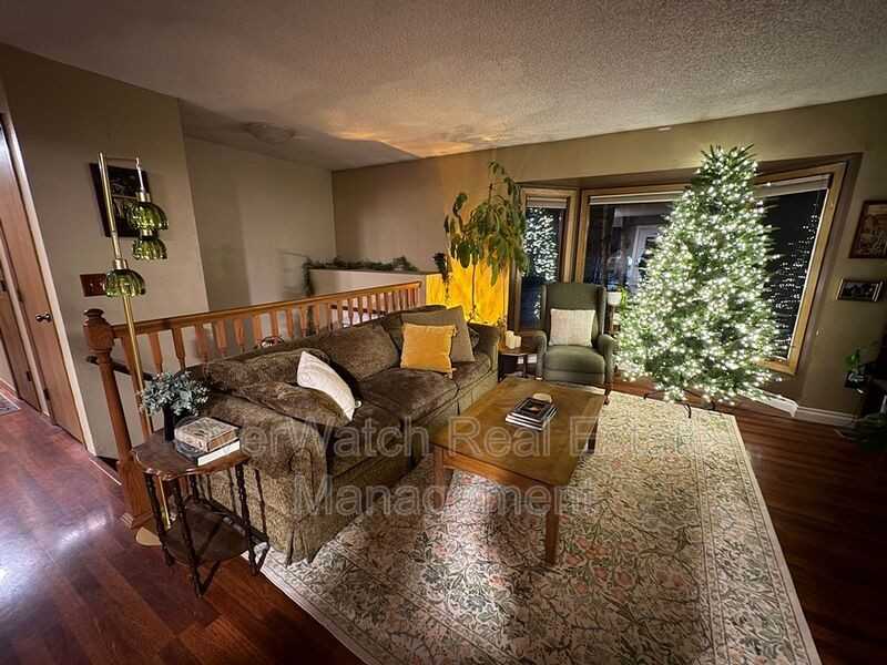 9532 Dundas Cir - Photo 4 of 38