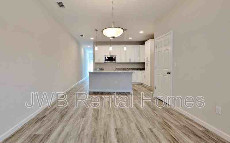 850 5th Ave S - Photo 4 of 21