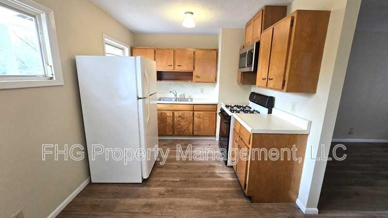 114 Forrester Dr - Photo 2 of 8