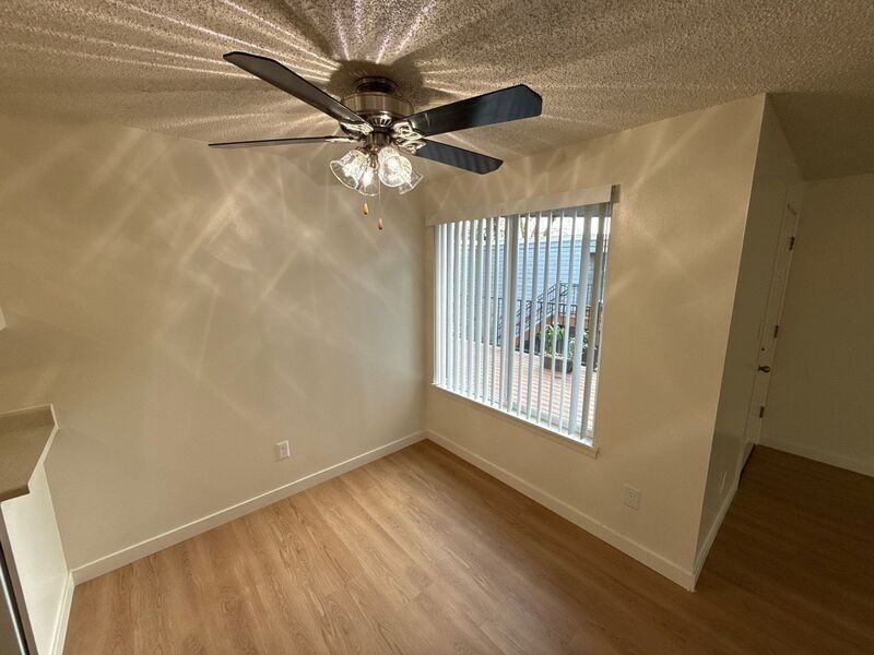 217 Senate St Nw - Photo 6 of 33