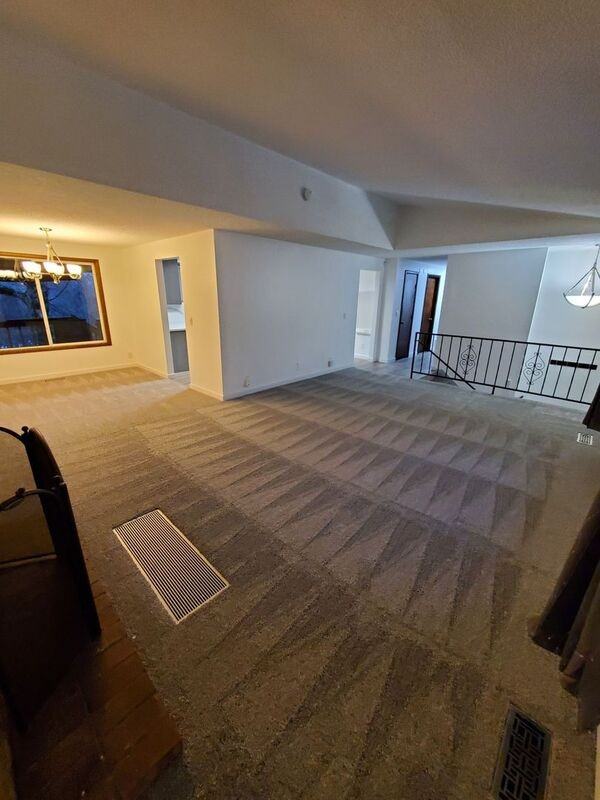 869 Meadowlawn Dr Se - Photo 5 of 30