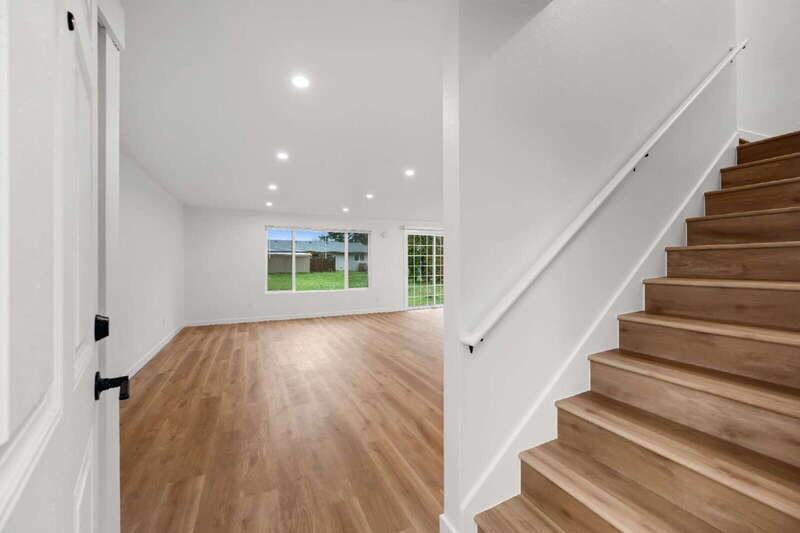 9727 5th St Ne #B - Photo 2 of 30