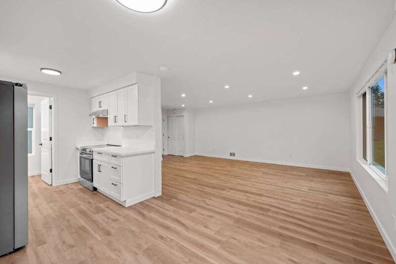 9727 5th St Ne #B - Photo 6 of 30