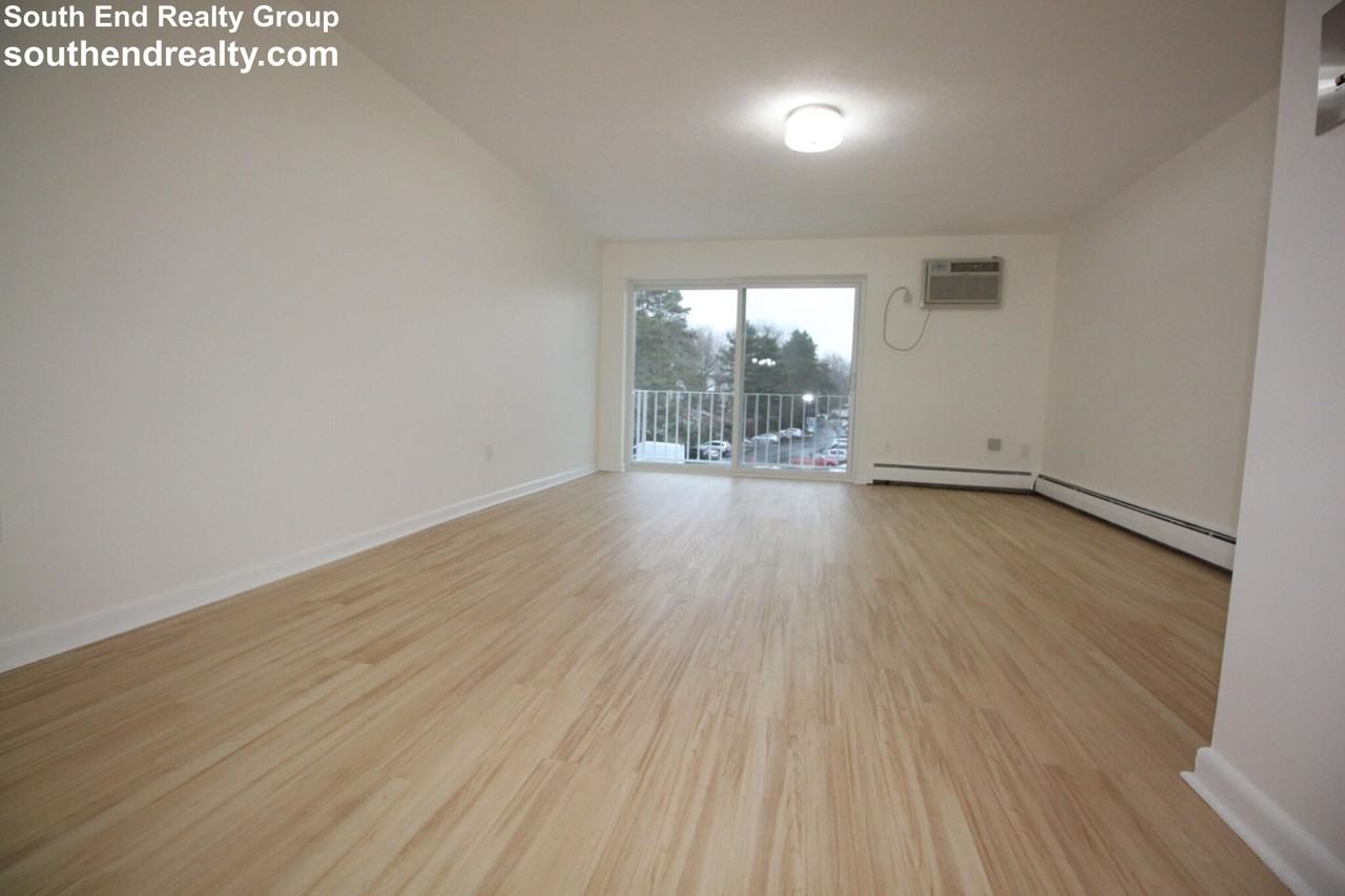 34 Hamilton Rd #302 - Photo 2 of 22