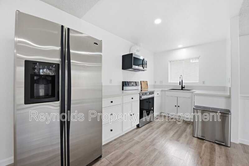 6814 Camphor Ln - Photo 4 of 20