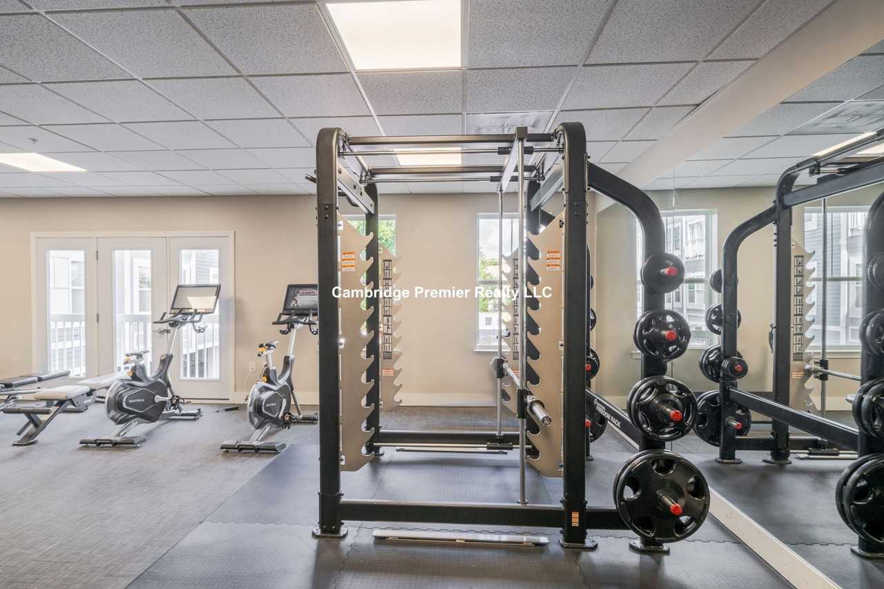 Valley St #401 - Photo 4 of 11