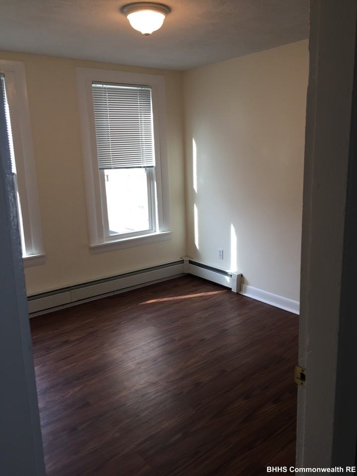 2 Central St #6 - Photo 4 of 4