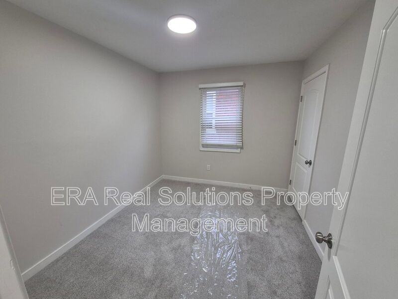 53 Hawkes Ave - Photo 5 of 24