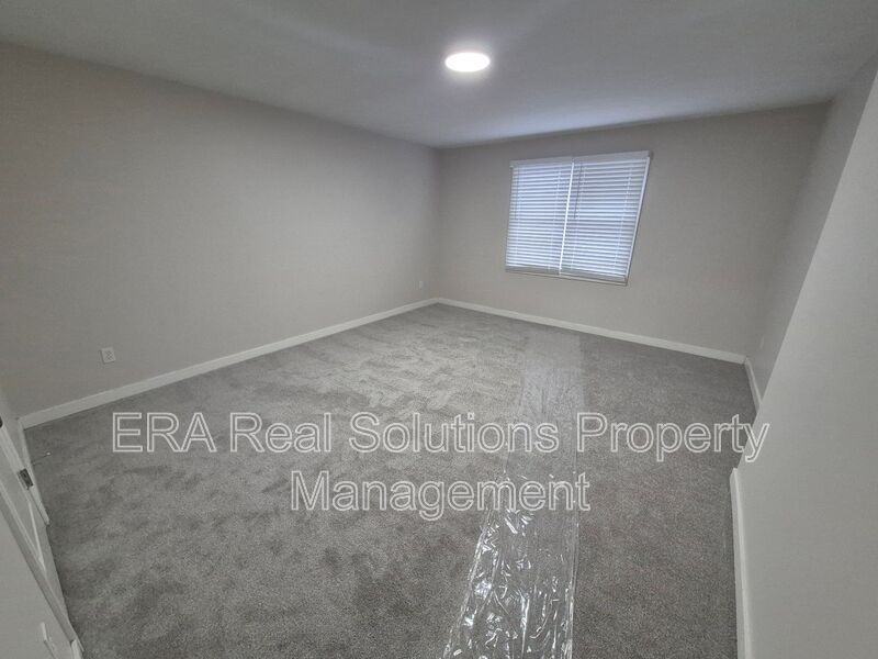 53 Hawkes Ave - Photo 7 of 24