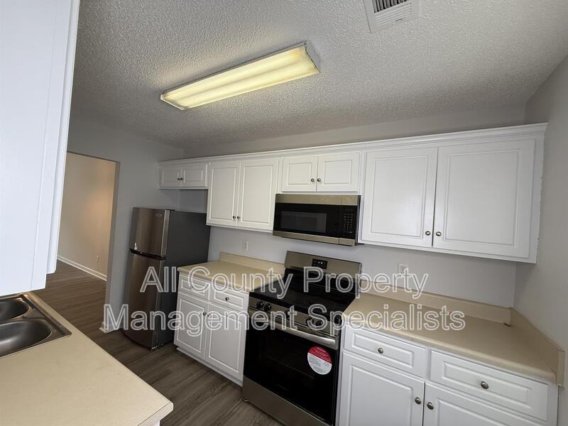 113 Charleston Row Blvd - Photo 6 of 9