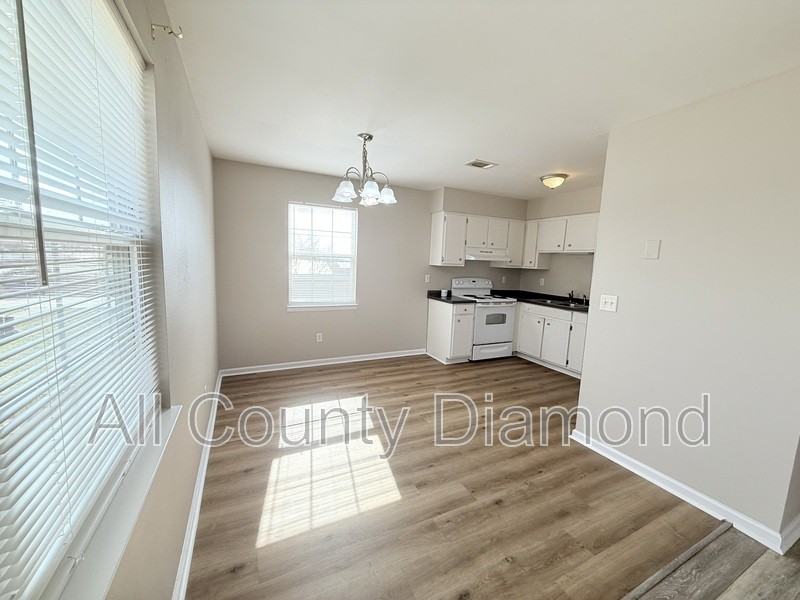 130 Beulah Ave #4 - Photo 5 of 17