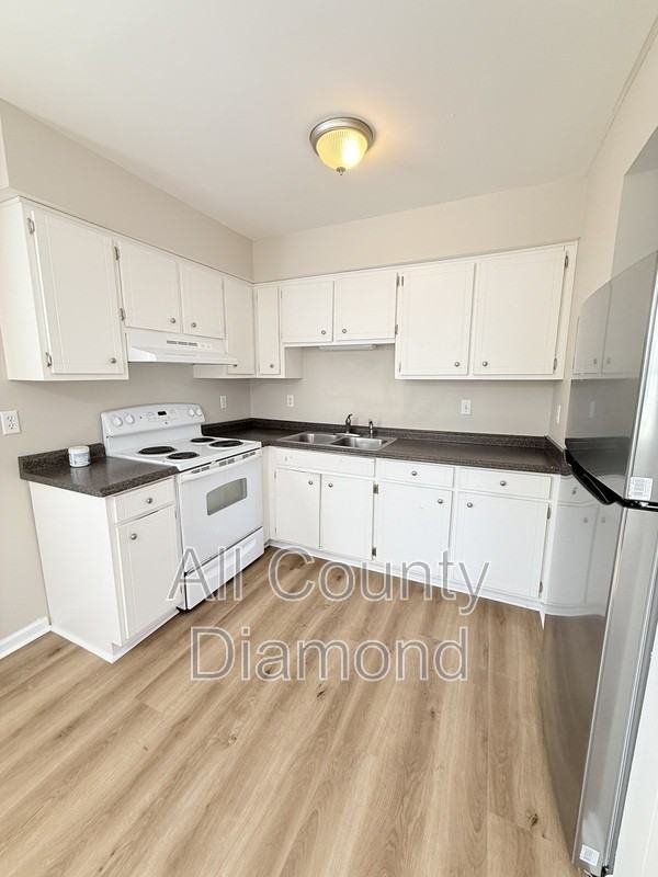 130 Beulah Ave #4 - Photo 6 of 17