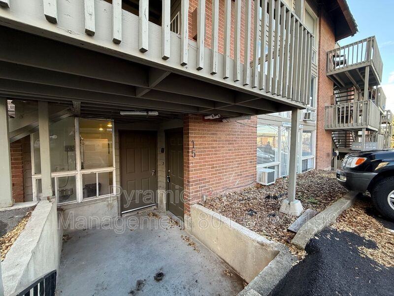 353 S St #15 - Photo 3 of 13