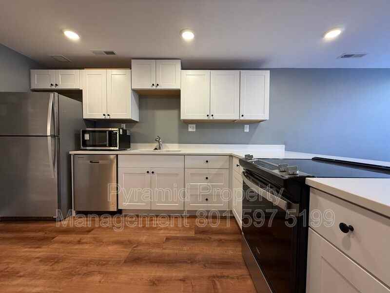 353 S St #15 - Photo 6 of 13