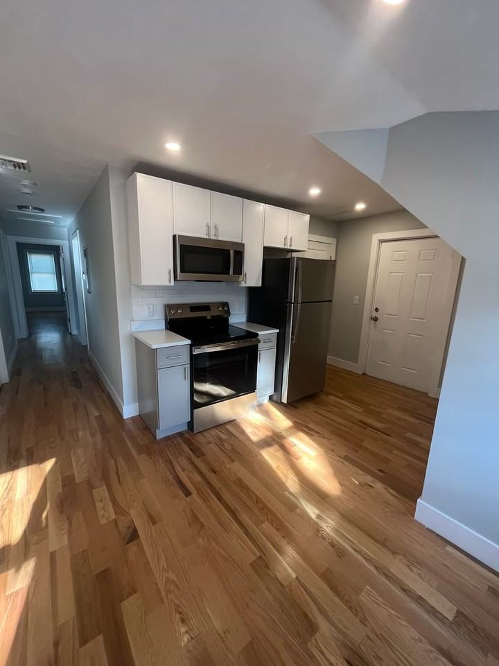 Richards St #1 - Photo 5 of 9
