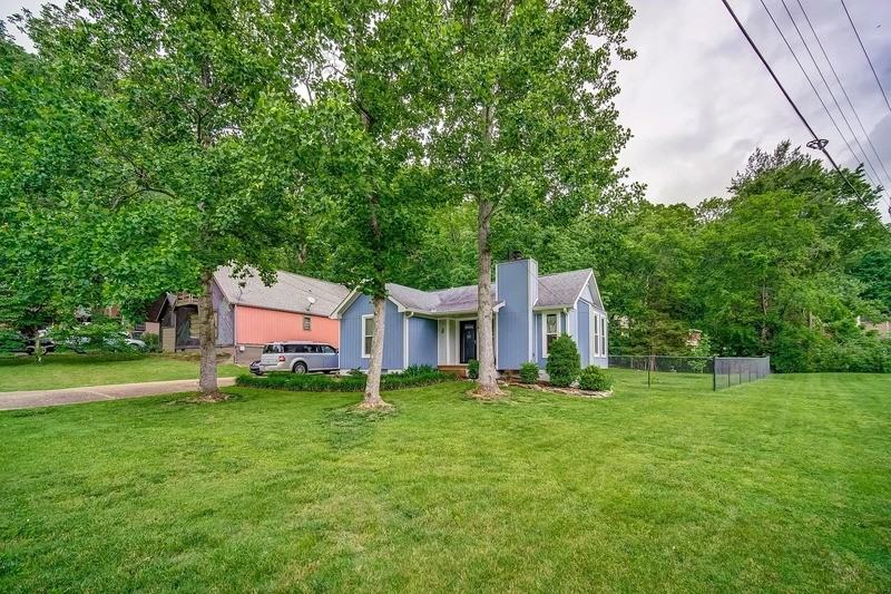 921 Fitzpatrick Rd - Photo 4 of 50