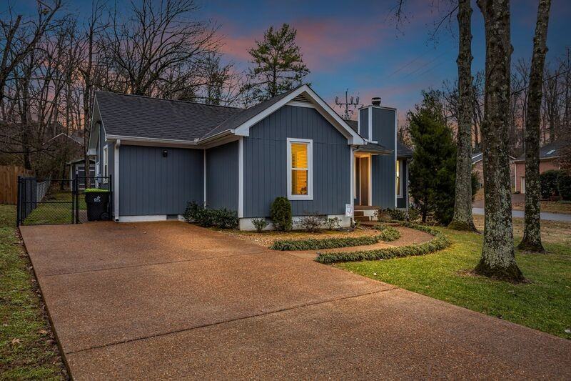 921 Fitzpatrick Rd - Photo 5 of 50