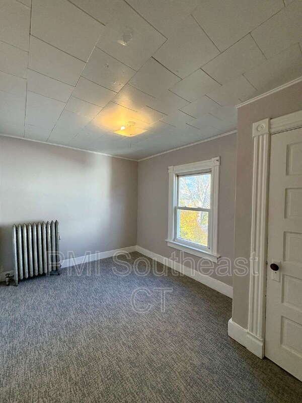 79 Garfield Ave #3R - Photo 4 of 7