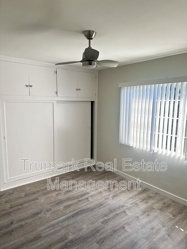 215 W Acacia Ave #6 - Photo 7 of 12