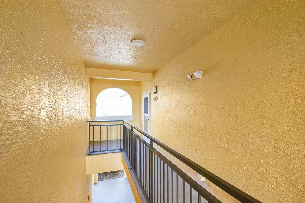 2221 Vista Cove Rd #2221 - Photo 4 of 30