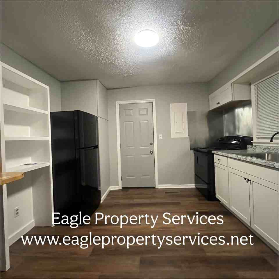 204 Walthall Ave #A - Photo 3 of 8