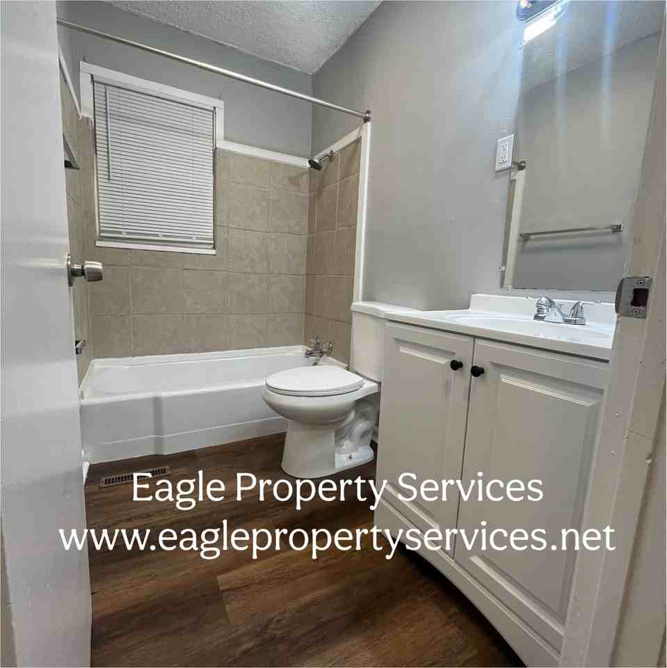 204 Walthall Ave #A - Photo 5 of 8