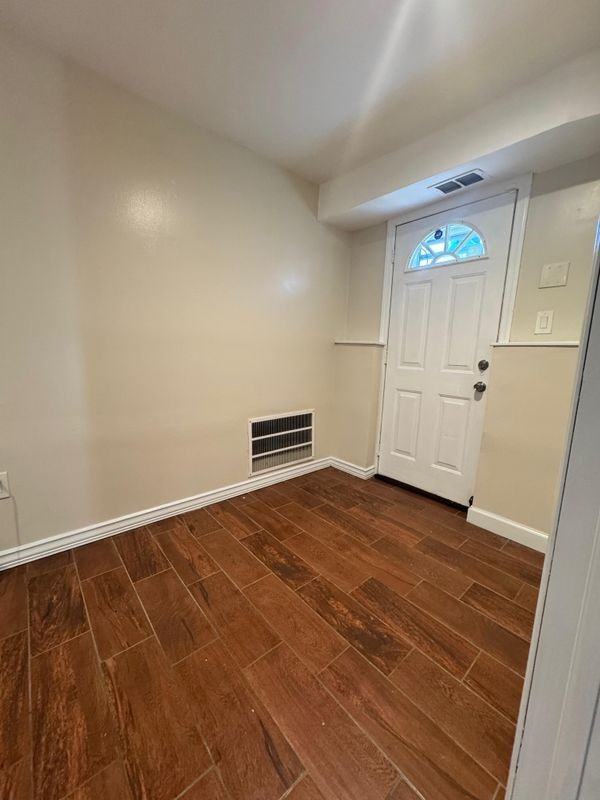 1108 Frank St - Photo 3 of 13