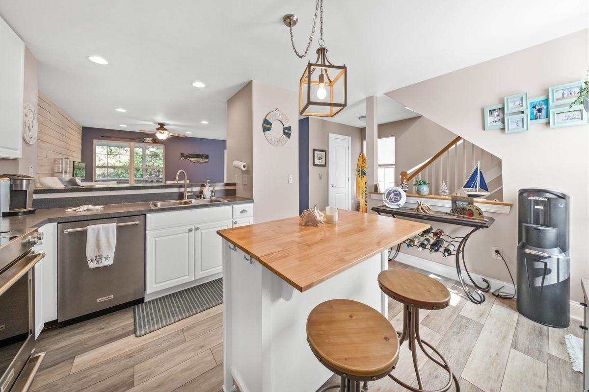 17293 Queen Anne Way - Photo 6 of 43