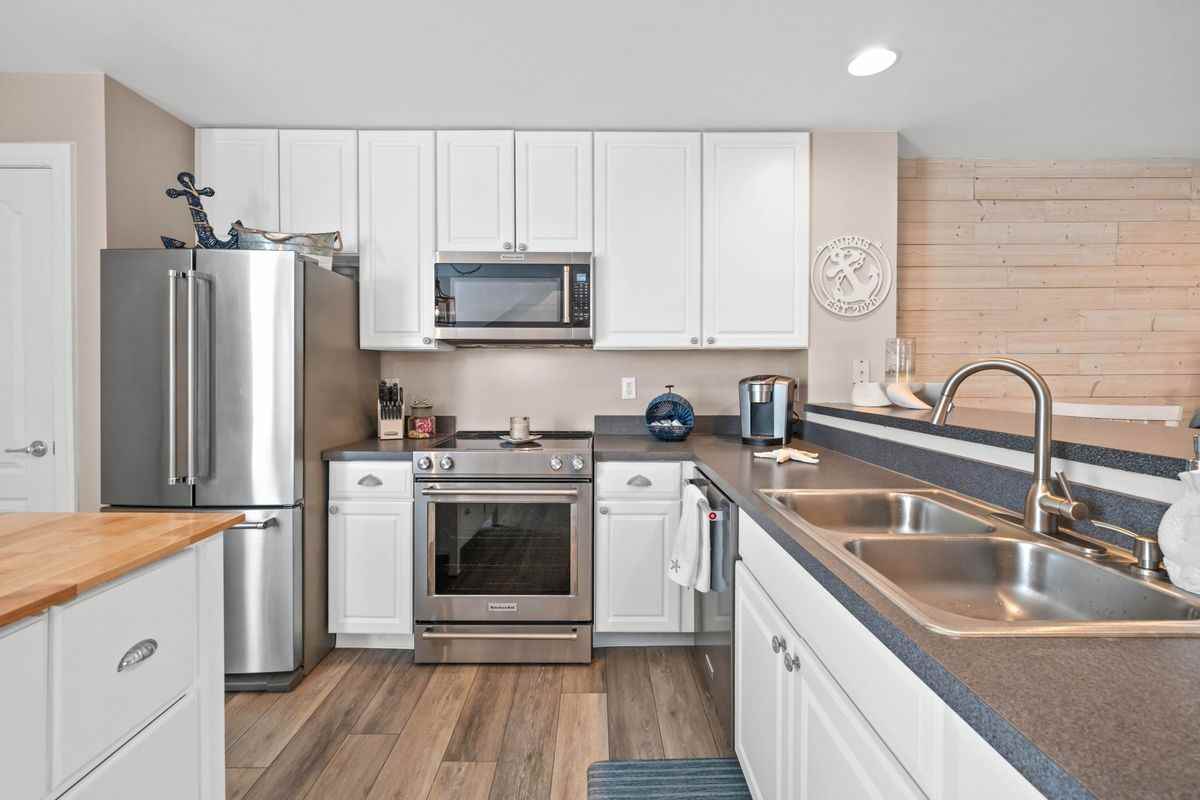 17293 Queen Anne Way - Photo 7 of 43