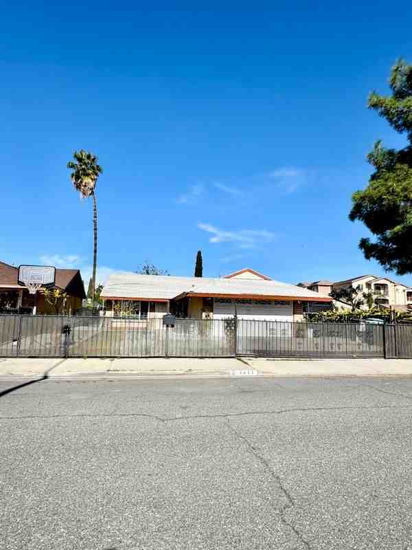 7627 Key West Dr - Photo 2 of 8