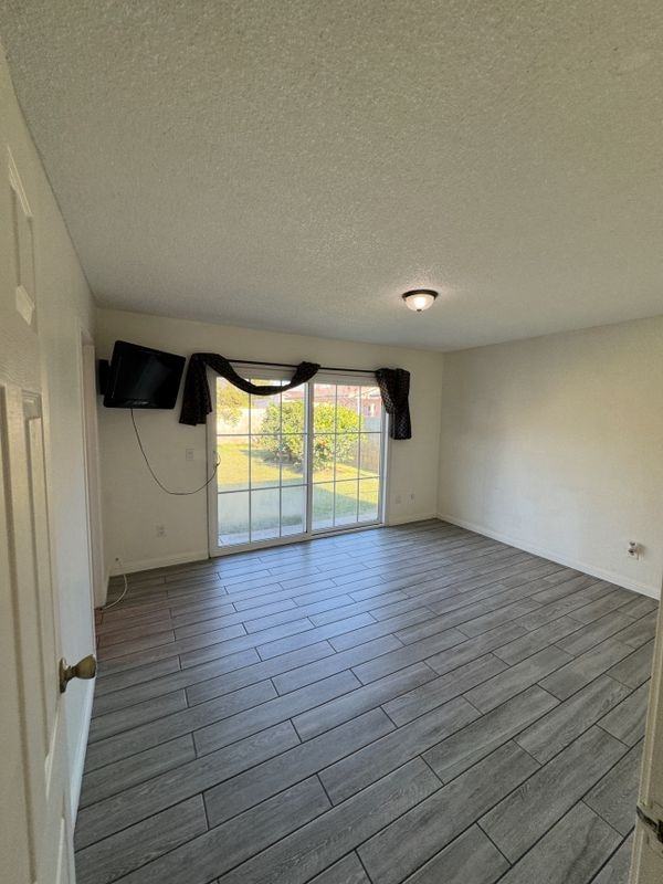 7627 Key West Dr - Photo 5 of 8