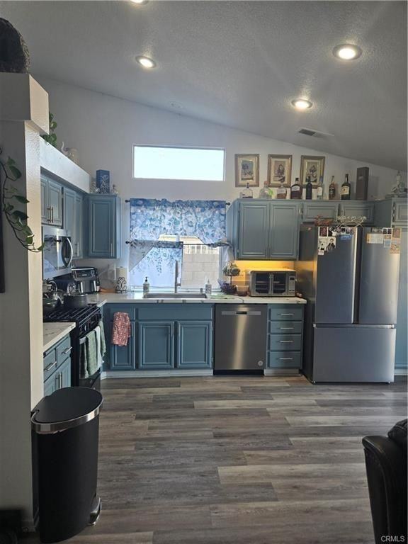 44762 Shadowcrest Dr - Photo 2 of 3