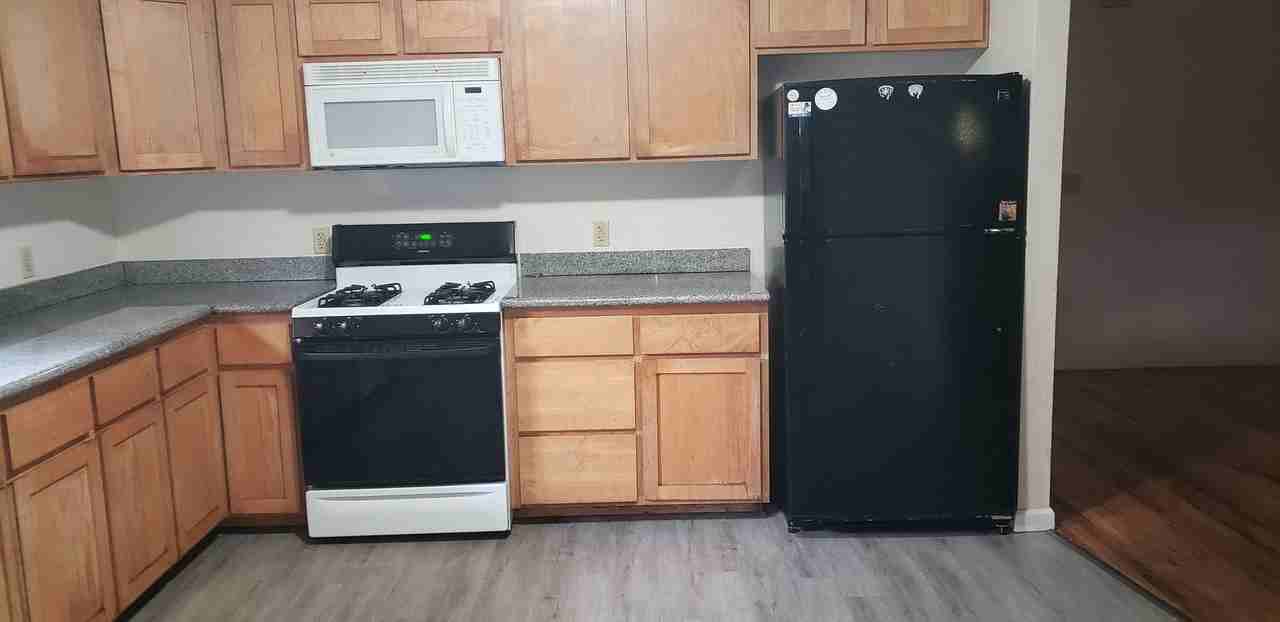 14350 Pearl Ave - Photo 2 of 10