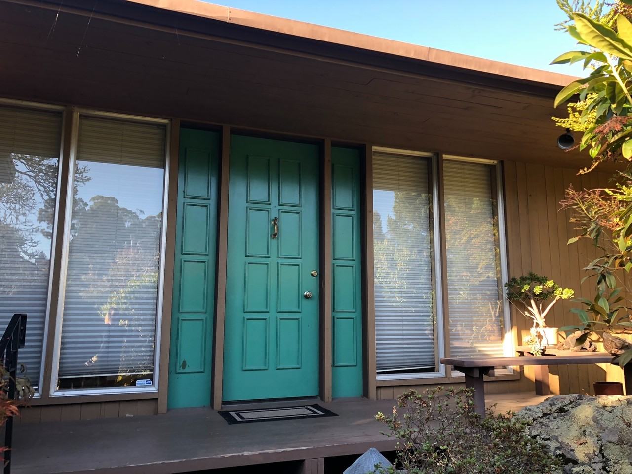 1409 Brewster Dr - Photo 3 of 50