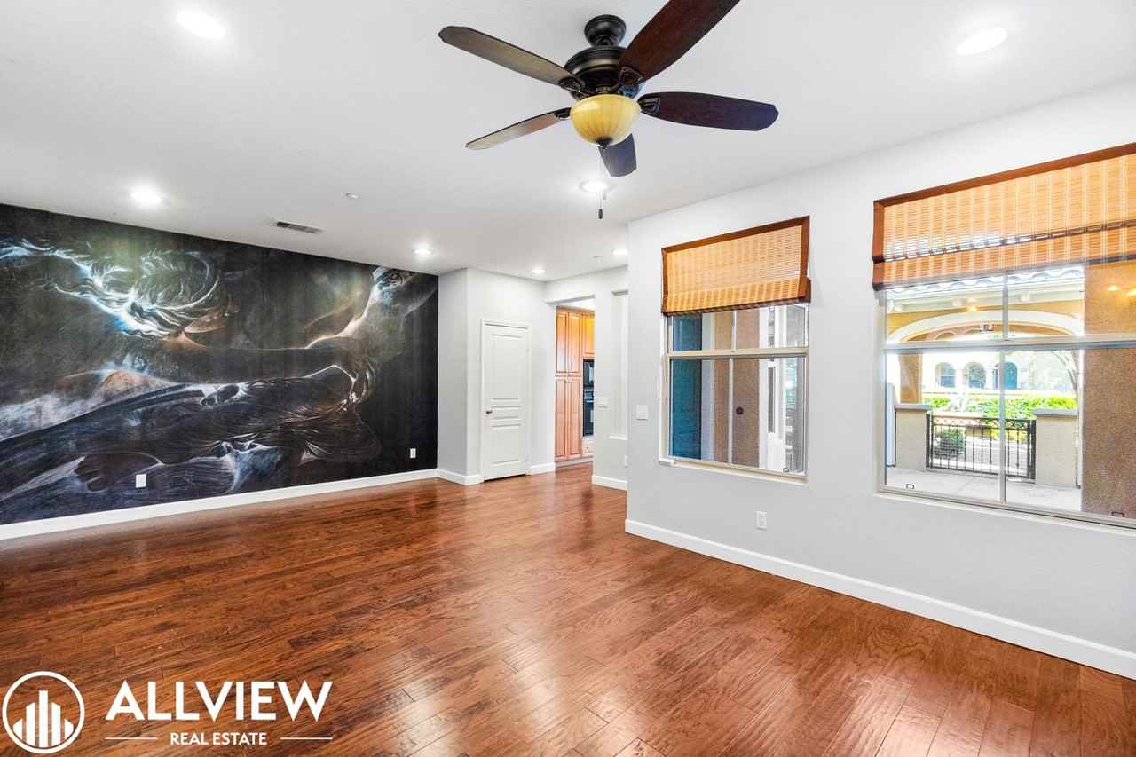 116 Chantilly - Photo 3 of 31