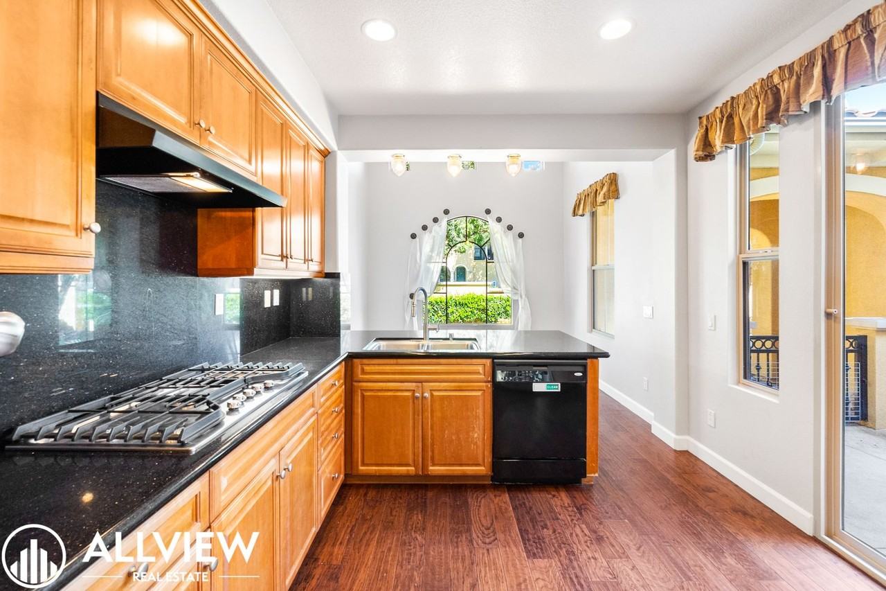 116 Chantilly - Photo 5 of 31