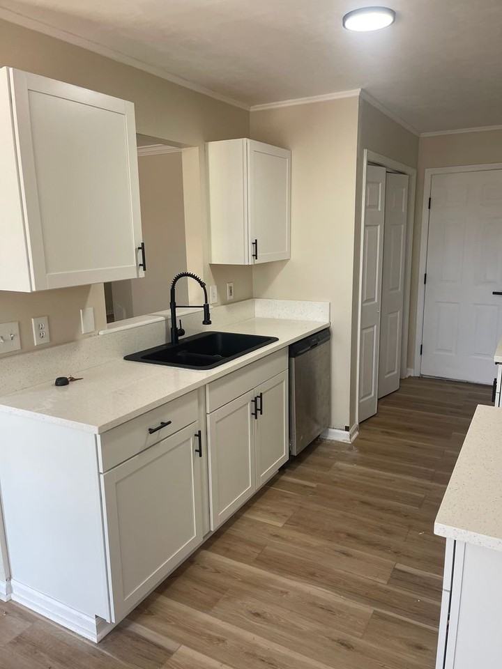 2708 Henson Pl - Photo 4 of 6