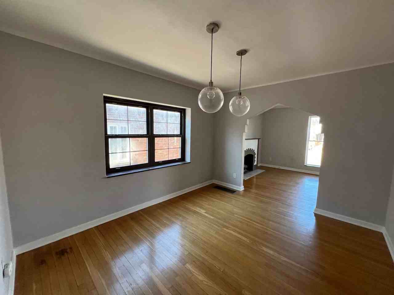 5748 Tholozan Ave - Photo 6 of 12