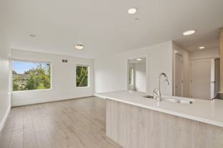 Sunnyside 12 Apartments - Photo 1 of 1