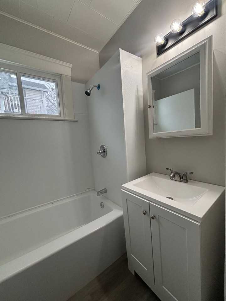 3543 W 50th St - Photo 3 of 9