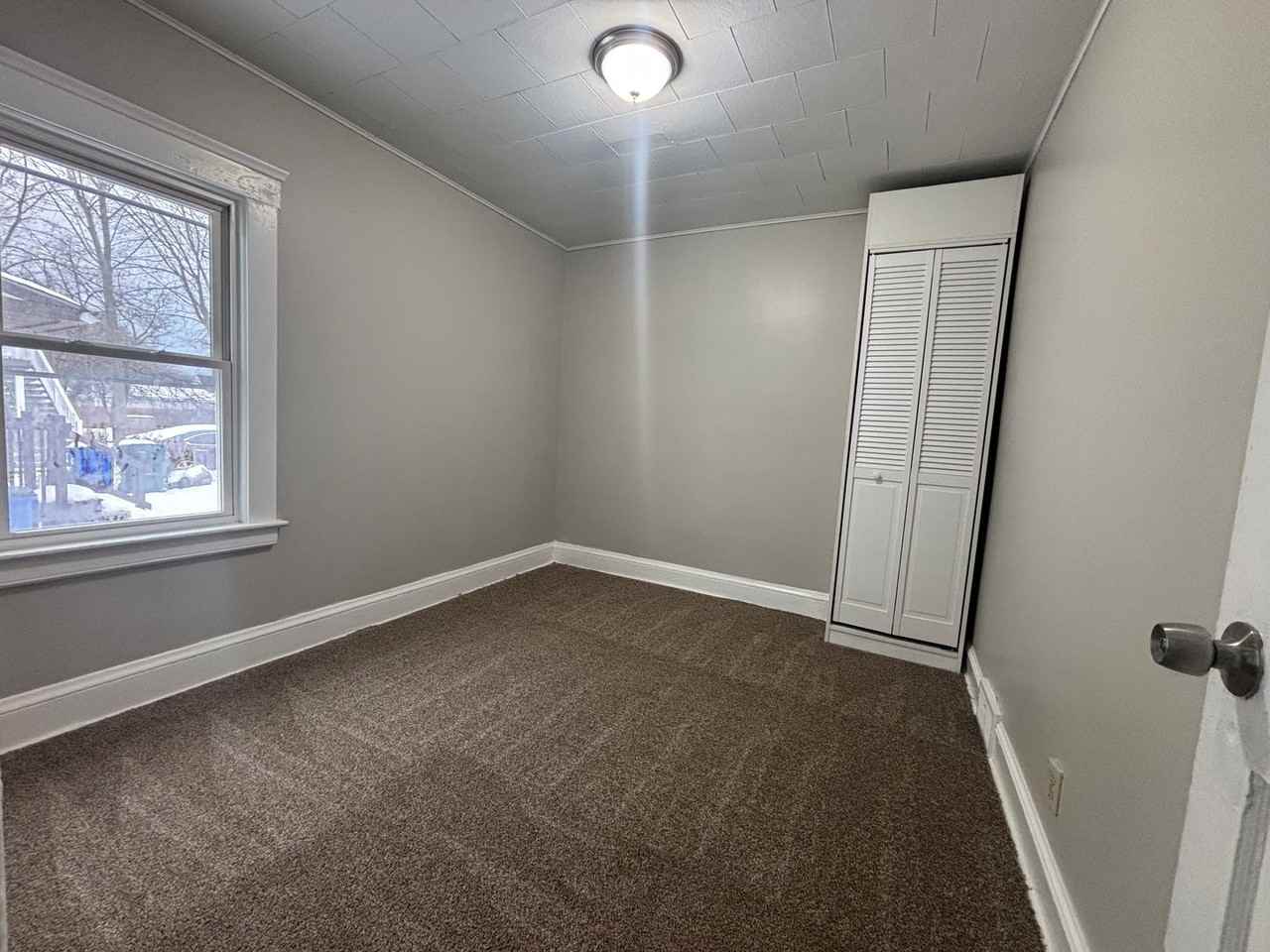 3543 W 50th St - Photo 4 of 9