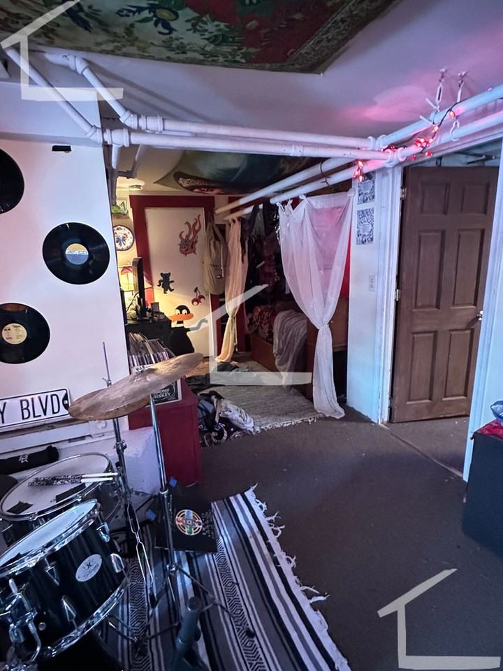 80 Greylock Rd - Photo 4 of 11