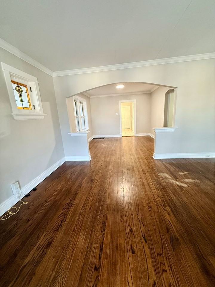 6540 Southwest Ave - Photo 2 of 14