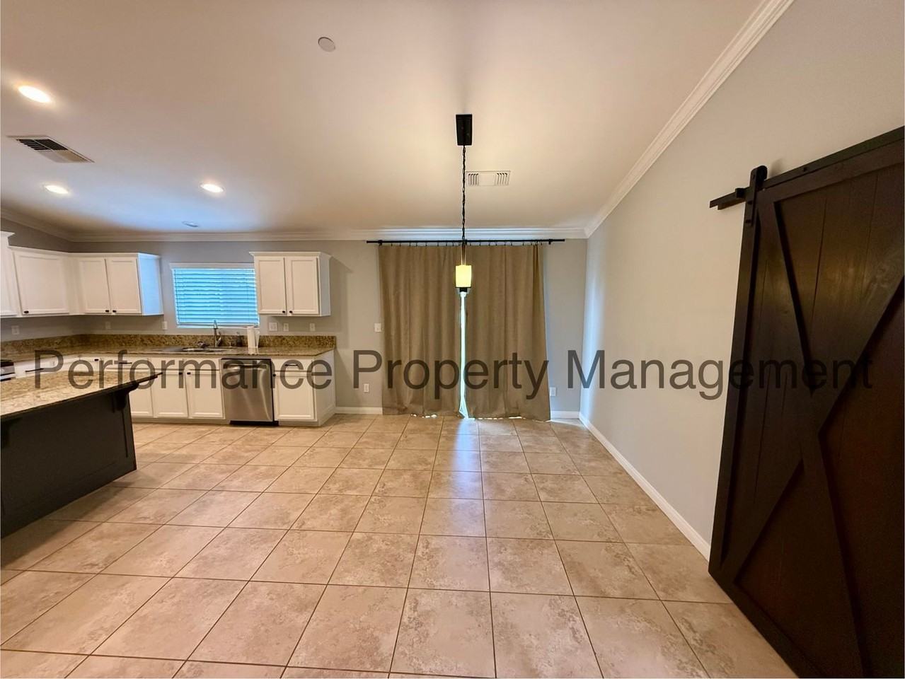 10702 Montemar Dr - Photo 3 of 20